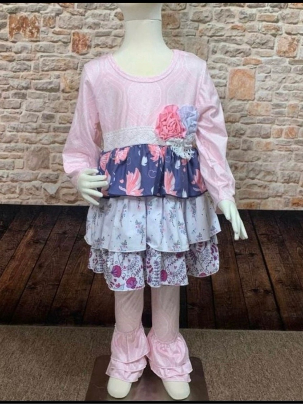 NEW Boutique Outfit Baby Girl Floral Ruffle Top and Bottoms Set 6-12 Months